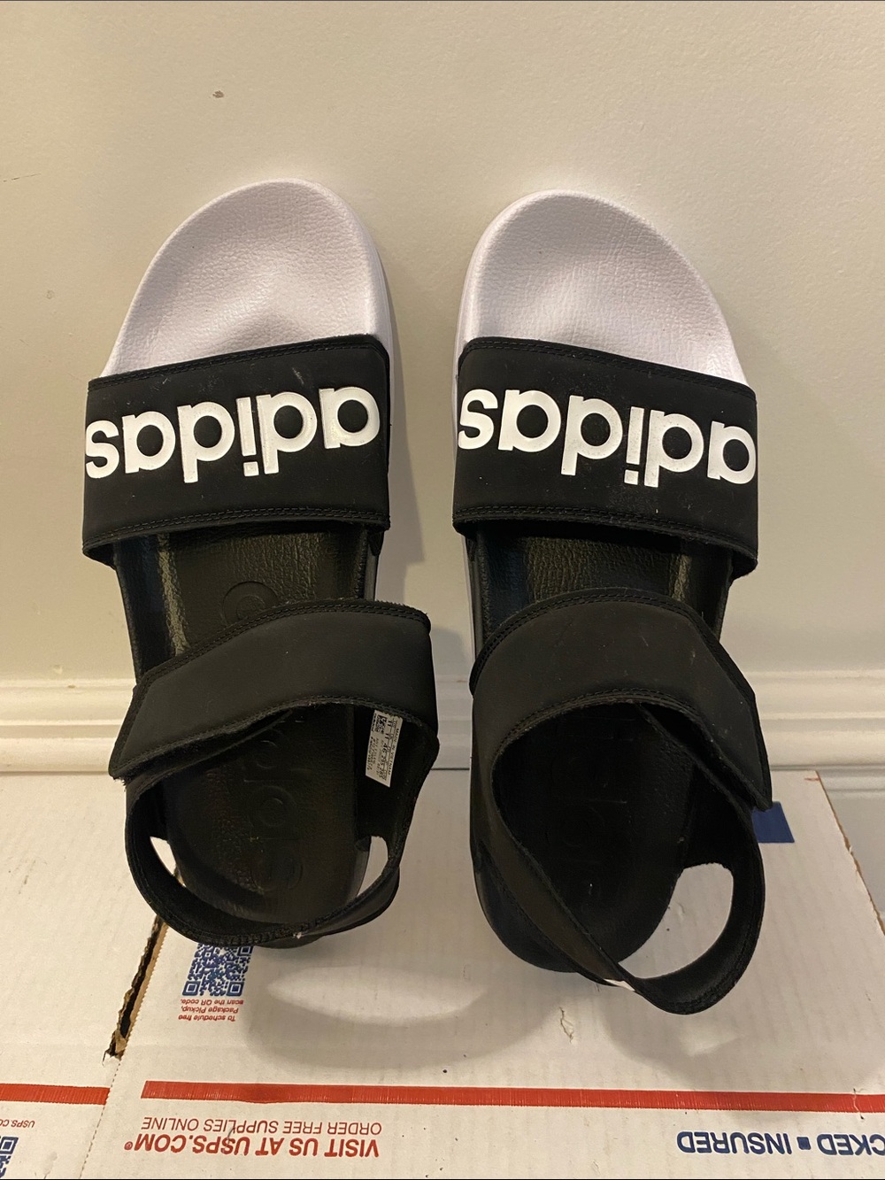 Adidas size 11 Sandals good condition